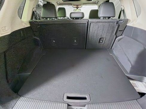 Certified 2023 Nissan Rogue SV w/ SV Premium B Package image 27