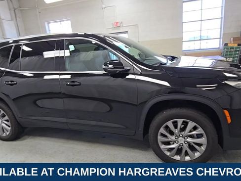 Used 2025 Buick Enclave Preferred w/ LPO, Floor Liner Package FWD image 2