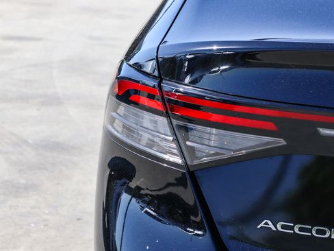 Used 2023 Honda Accord LX image 13