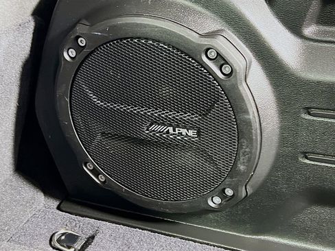 Used 2022 Jeep Wrangler Unlimited Sahara AWD/4WD image 19