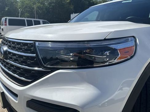 Used 2023 Ford Explorer XLT AWD/4WD image 48