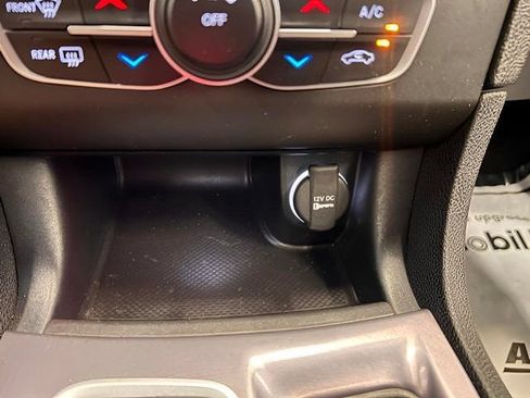 Used 2022 Dodge Charger SXT RWD image 24