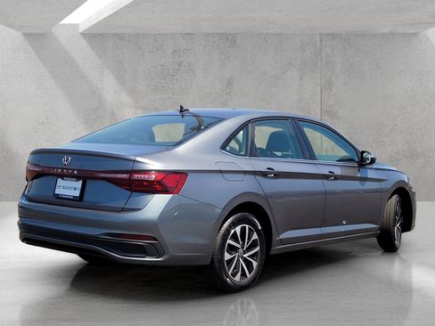 Used 2025 Volkswagen Jetta S FWD image 5