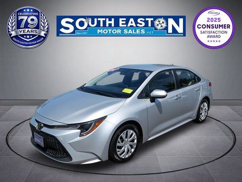 Used 2021 Toyota Corolla LE FWD image 1