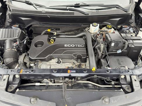 Used 2021 Chevrolet Equinox LT w/ Driver Convenience Package image 18