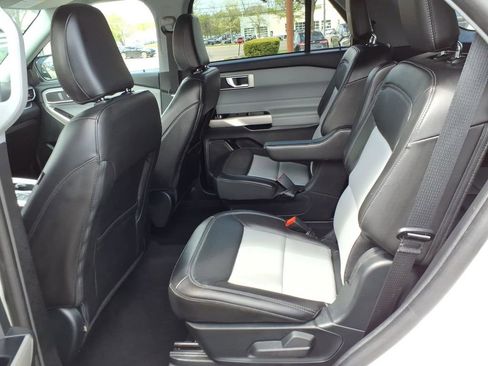 Certified 2023 Ford Explorer XLT w/ Equipment Group 202A AWD/4WD image 11