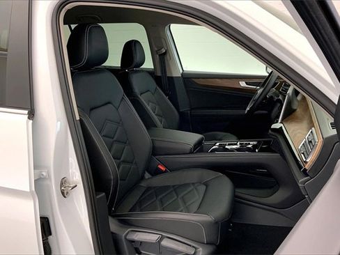 New 2026 Volkswagen Atlas SE image 9