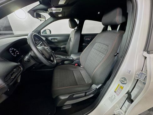 Used 2025 Honda HR-V Sport image 12