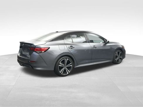 Used 2021 Nissan Sentra SR w/ Lighting Package image 5
