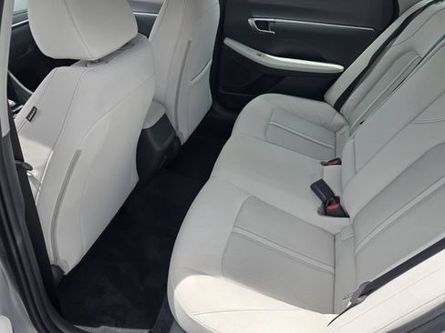 Used 2023 Hyundai Sonata SEL FWD image 12