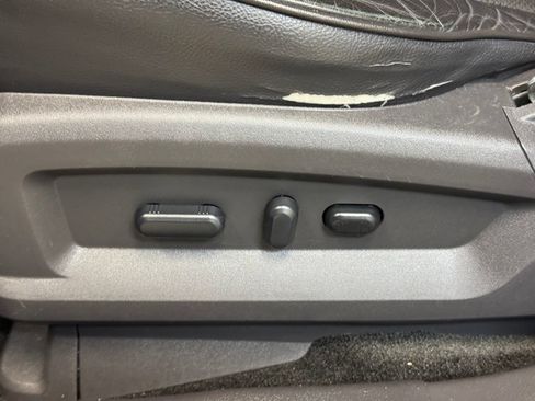 Used 2015 Lincoln MKX FWD w/ Equipment Group 102A image 11
