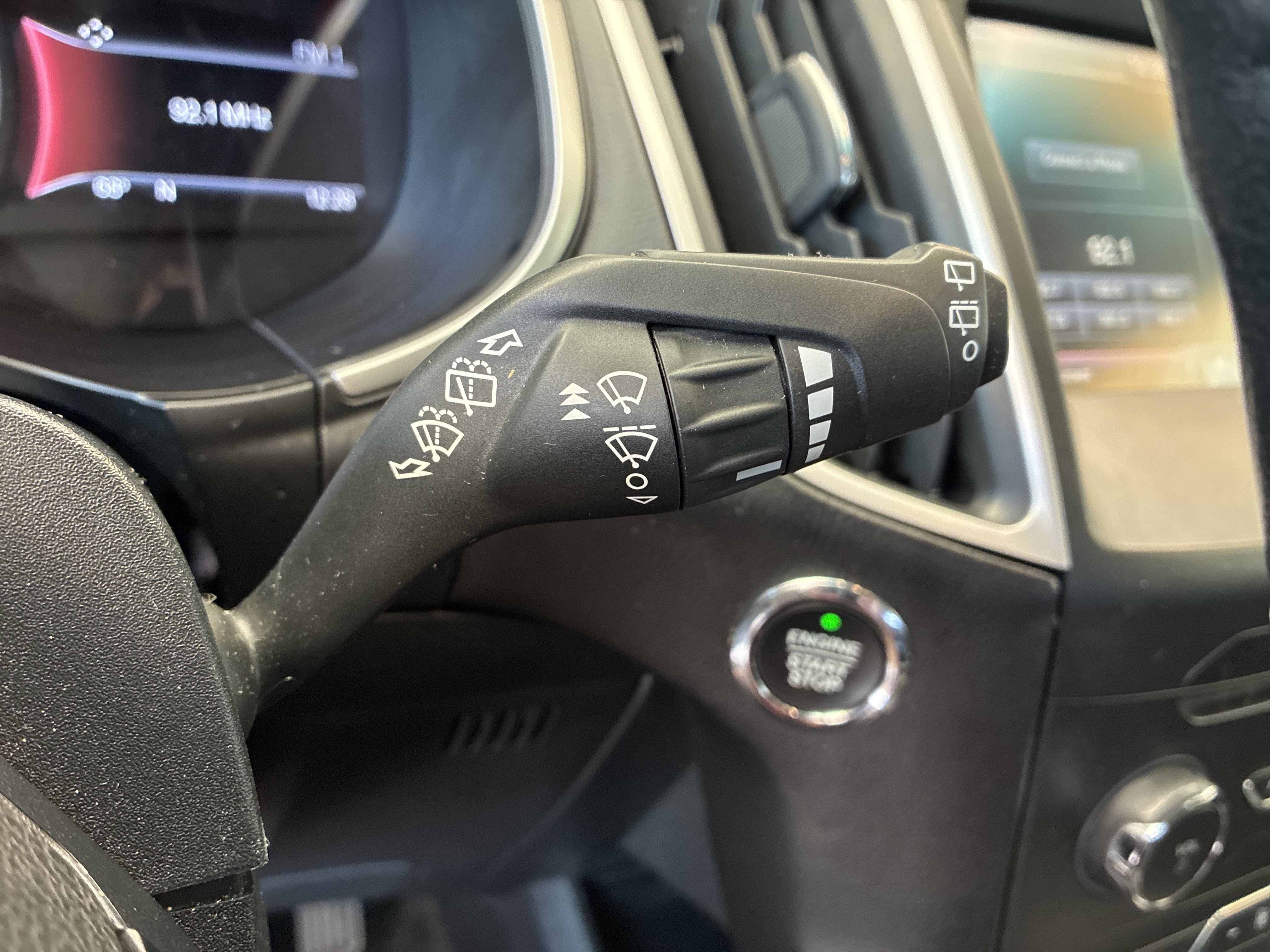 Used 2015 Ford Edge SEL w/ Equipment Group 201A AWD/4WD image 22