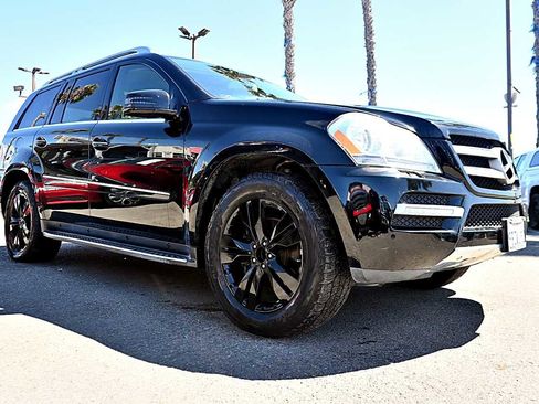 Used 2012 Mercedes-Benz GL 450 4MATIC image 3