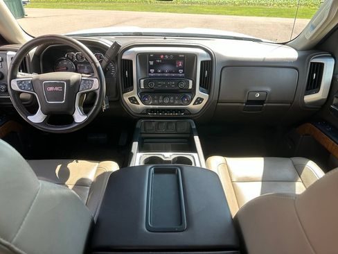 Used 2015 GMC Sierra 1500 SLT w/ SLT Crew Cab Value Package AWD/4WD image 25