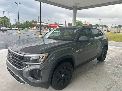 Used 2024 Volkswagen Atlas Cross Sport SE w/ Panoramic Sunroof Package AWD/4WD image 36