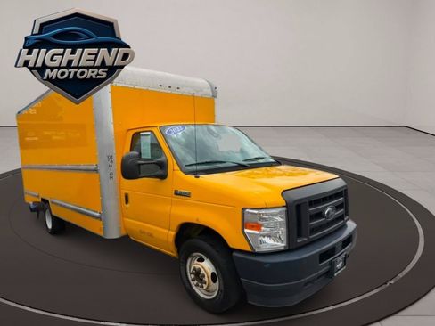 Used 2022 Ford E-350 and Econoline 350 Super Duty RWD image 6
