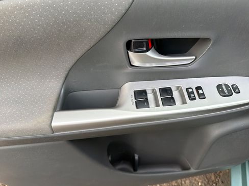 Used 2014 Toyota Prius V Three FWD image 8