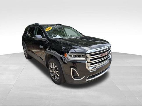 Used 2023 GMC Acadia SLE w/ Driver Convenience Package FWD image 3