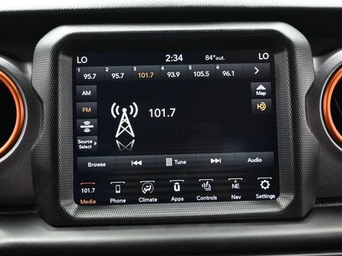 Used 2021 Jeep Gladiator Mojave AWD/4WD image 29