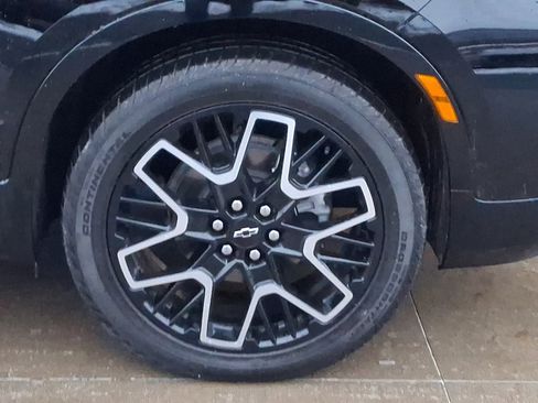 Used 2025 Chevrolet Blazer RS w/ Driver Confidence II Package image 8