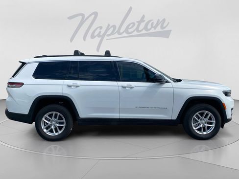 Used 2025 Jeep Grand Cherokee L Laredo RWD image 7
