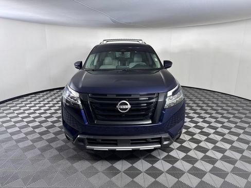 Used 2023 Nissan Pathfinder SL w/ SL Premium Package AWD/4WD image 8