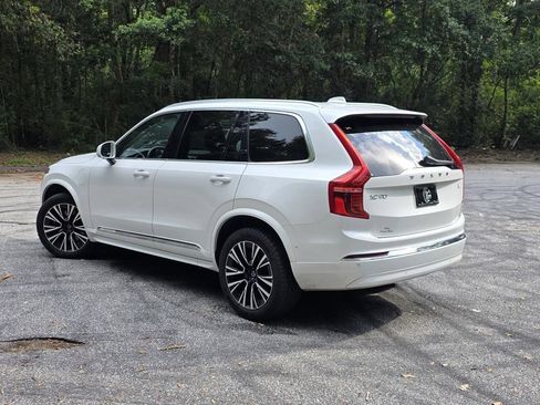 Used 2023 Volvo XC90 T8 Plus AWD/4WD image 4