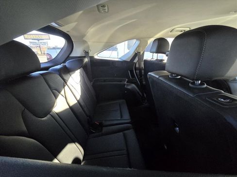 Used 2022 Kia Sorento S image 5