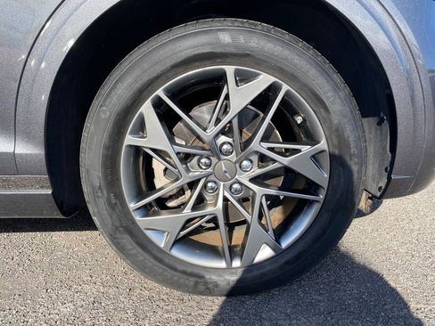 Certified 2022 Genesis GV70 2.5T w/ Advanced Package AWD/4WD image 9