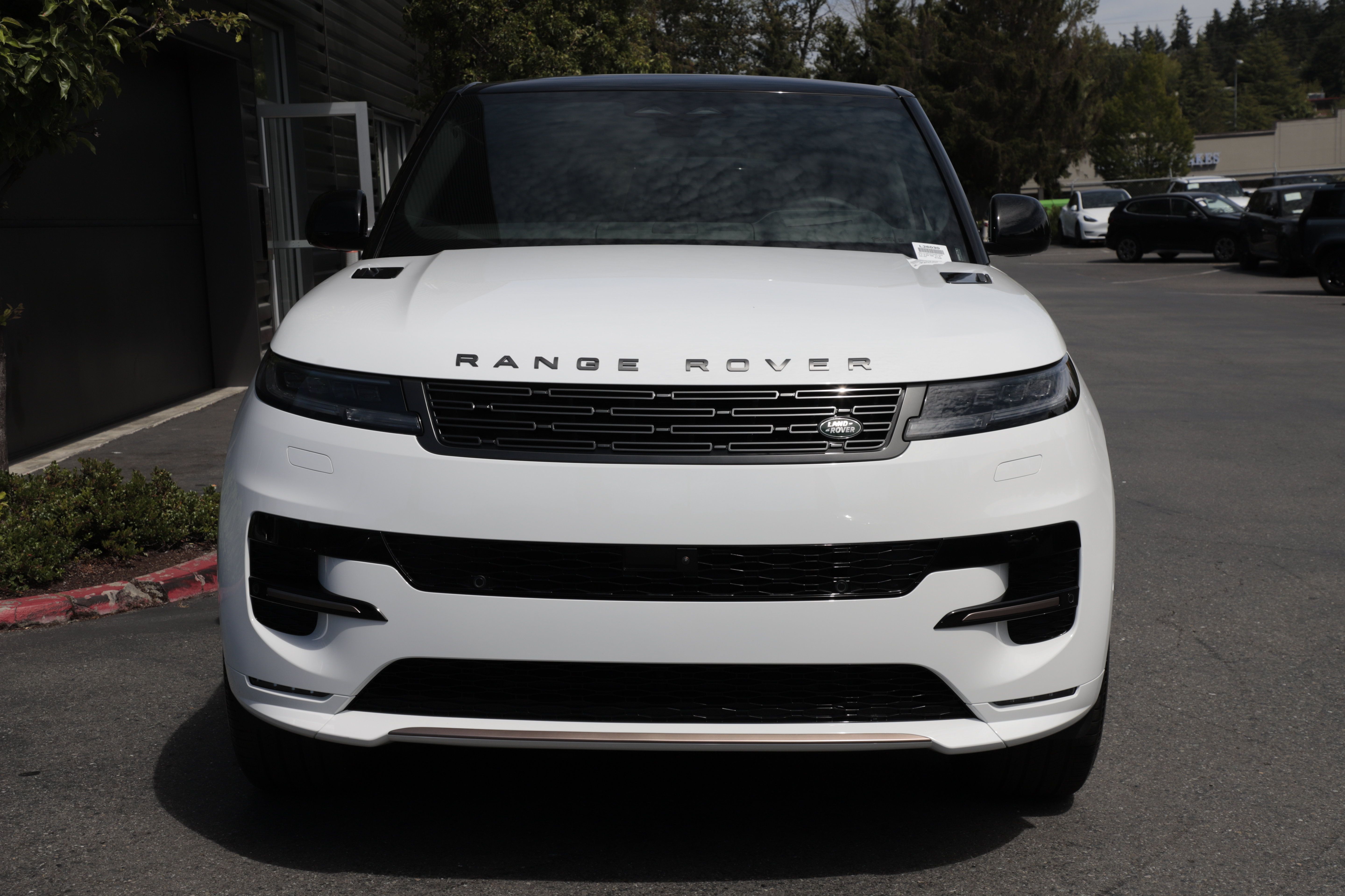New 2026 Land Rover Range Rover Sport Dynamic SE AWD/4WD image 4