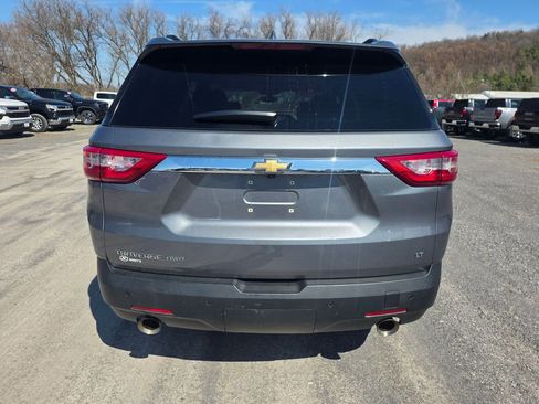 Used 2021 Chevrolet Traverse LT image 11