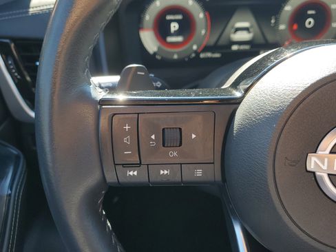 Used 2024 Nissan Rogue SL w/ SL Premium Package image 25