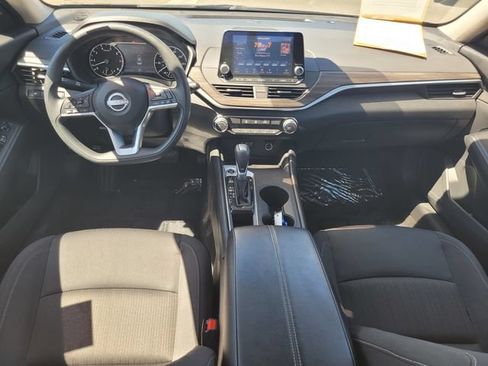 Certified 2025 Nissan Altima 2.5 SV FWD image 16