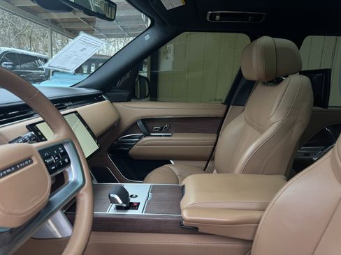 Used 2024 Land Rover Range Rover Long Wheelbase Autobiography image 19