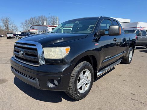 Used 2011 Toyota Tundra 4x4 Double Cab image 1
