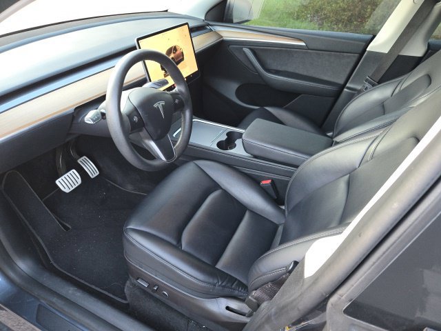 Used 2023 Tesla Model Y Performance AWD/4WD image 17