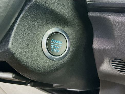 Used 2023 Ford E-Transit Low Roof image 20