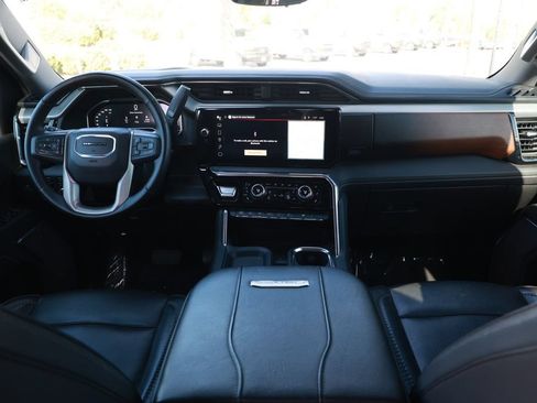 Used 2025 GMC Sierra 3500 Denali w/ Denali Reserve Package AWD/4WD image 30