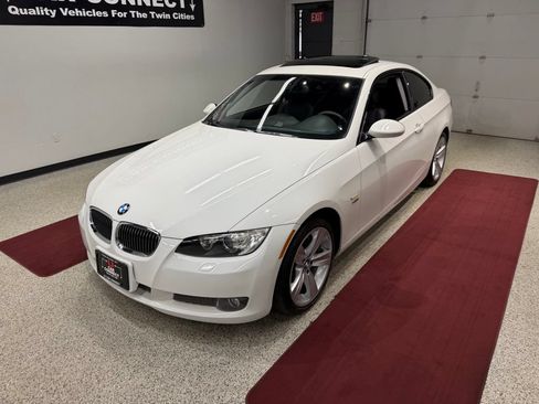 Used 2009 BMW 335i xDrive Coupe AWD/4WD image 3