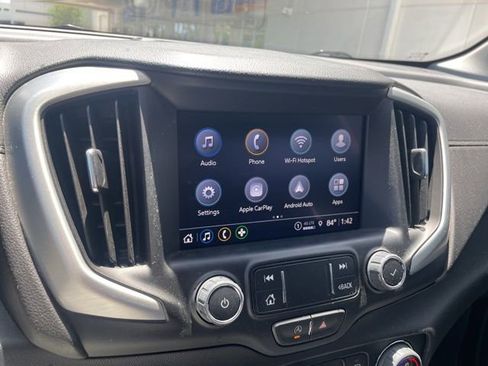 Used 2023 GMC Terrain SLT image 14