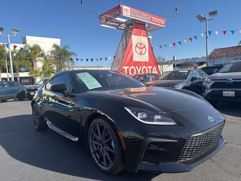 Used 2023 Toyota GR86 w/ ALL Weather Mat Package (TMS) image 2