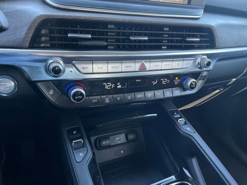 Used 2022 Kia Telluride EX w/ EX Premium Package image 18