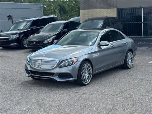 Used 2015 Mercedes-Benz C 300 4MATIC Sedan image 1