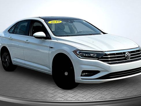 Used 2019 Volkswagen Jetta SEL Premium FWD image 3