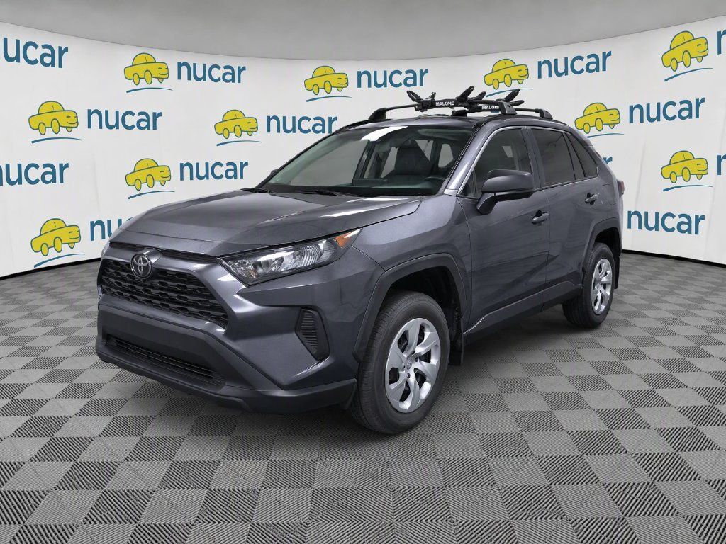 Used 2021 Toyota RAV4 LE AWD/4WD image 1