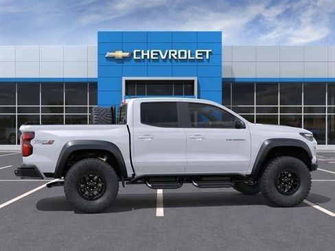 New 2026 Chevrolet Colorado ZR2 w/ ZR2 Bison Edition image 9