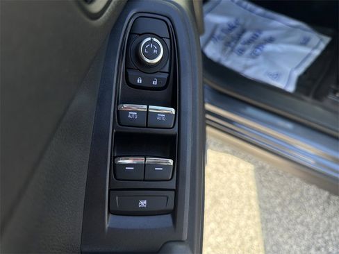 Used 2025 Subaru Crosstrek 2.5i Limited w/ Popular Package #3A image 10