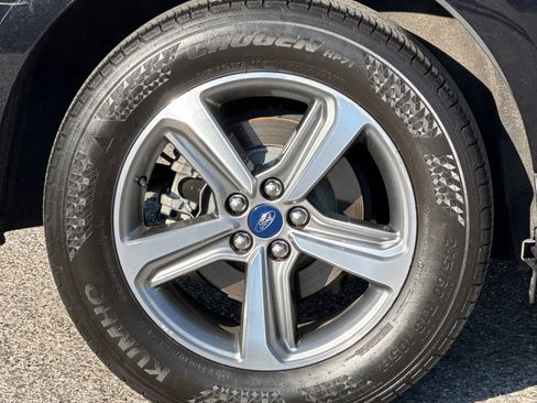 Used 2019 Ford Edge SEL w/ Equipment Group 201A image 26