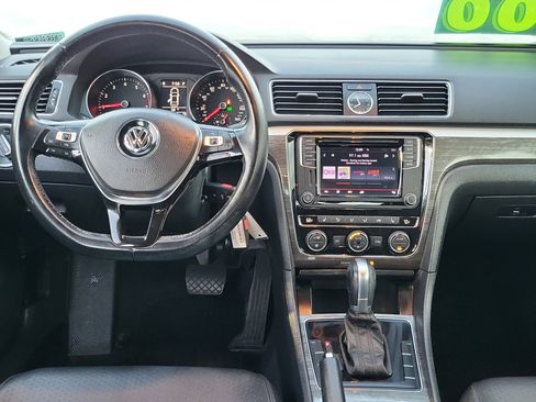 Used 2016 Volkswagen Passat 1.8T SE image 6