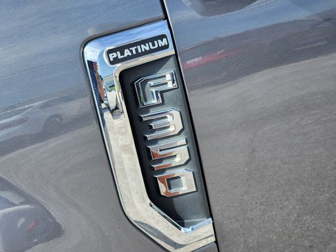 Used 2022 Ford F350 Platinum AWD/4WD image 12